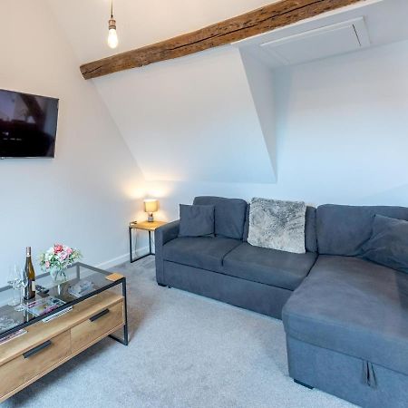 Pass The Keys 5C Charming Town Centre Apartment With Roof Top Views Shrewsbury Exteriér fotografie