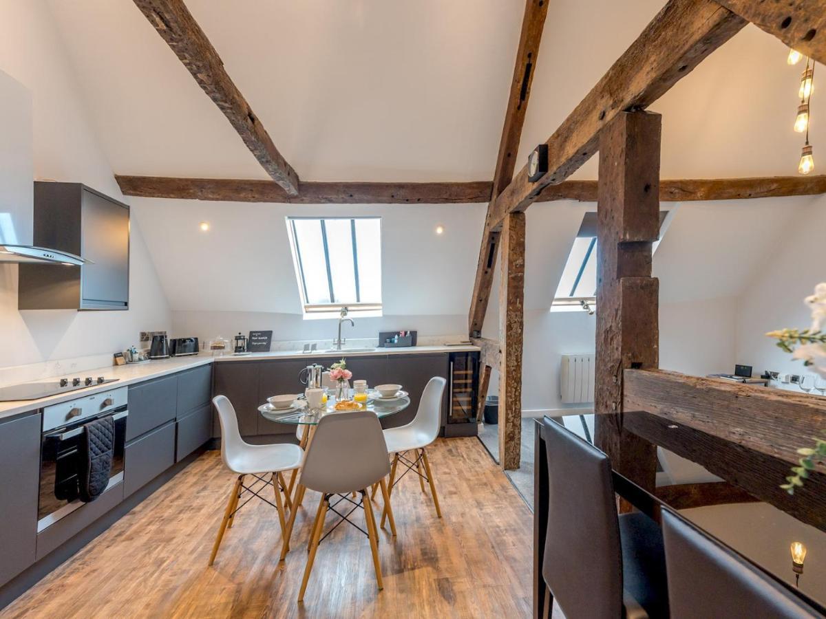 Pass The Keys 5C Charming Town Centre Apartment With Roof Top Views Shrewsbury Exteriér fotografie